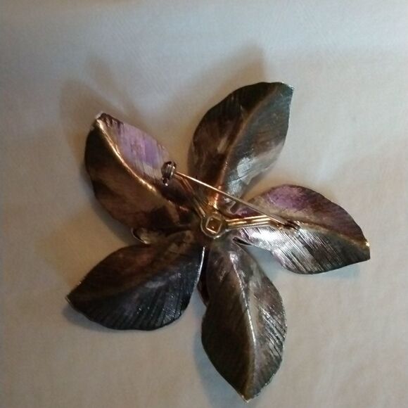 Enamel Brooch - Picture 3 of 3